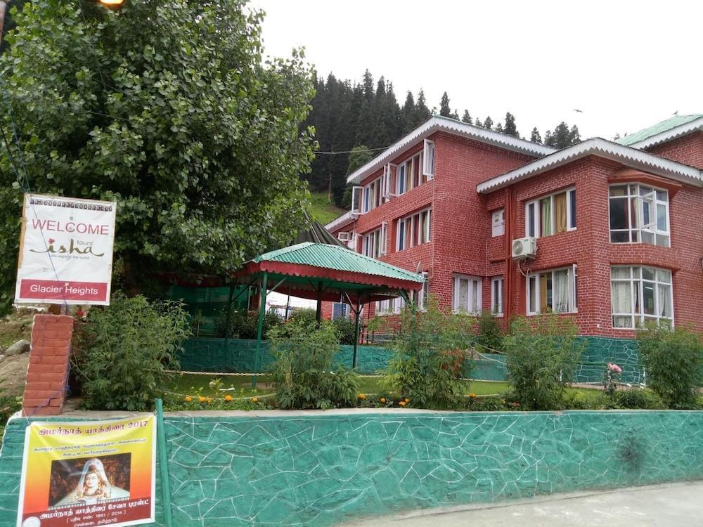 hotel glacier heights