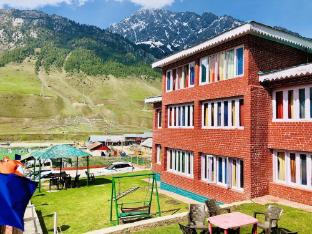 hotel glacier heights