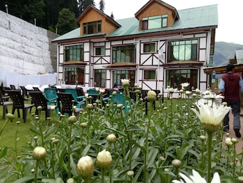 hotel glacier heights