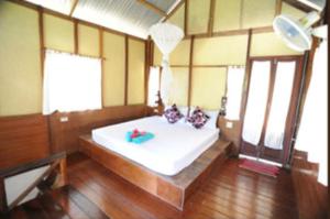 smile bungalows