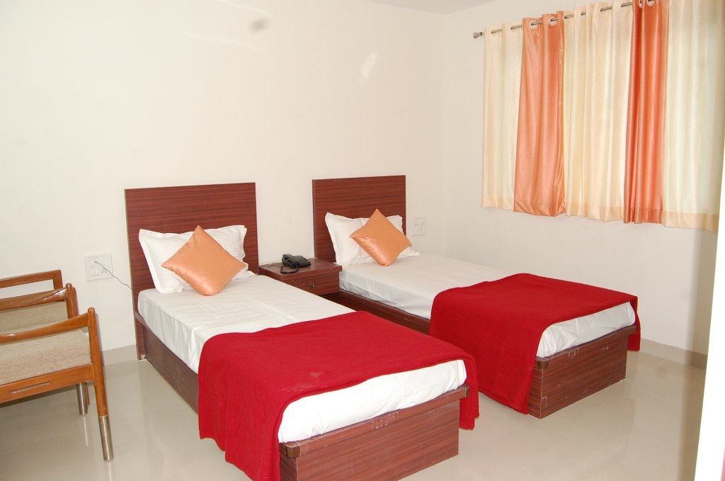 Hotel Parth Executive,Solapur>>Latur,3 star