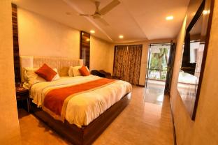 hotel dev residency 350 meters from nakki lake