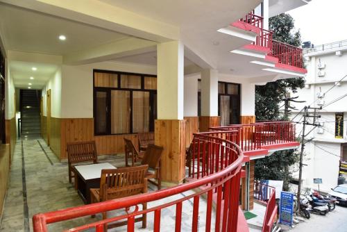 hotel akash luxury hotel in mcleodganj
