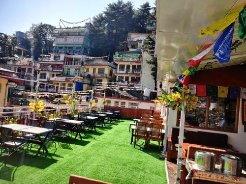 hotel akash luxury hotel in mcleodganj