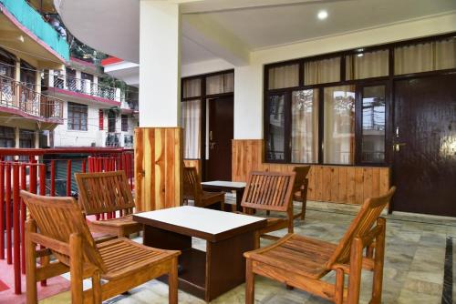hotel akash luxury hotel in mcleodganj