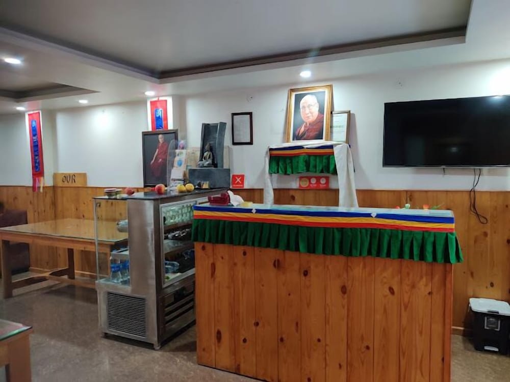 hotel akash luxury hotel in mcleodganj