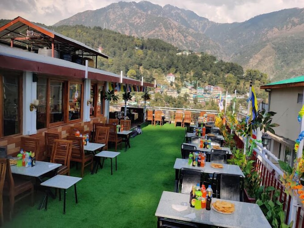 hotel akash luxury hotel in mcleodganj
