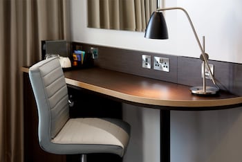 premier inn winchester