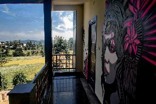 hotel hill breeze