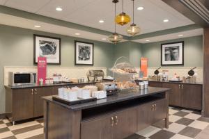 hampton inn and suites west des moines sw mall area
