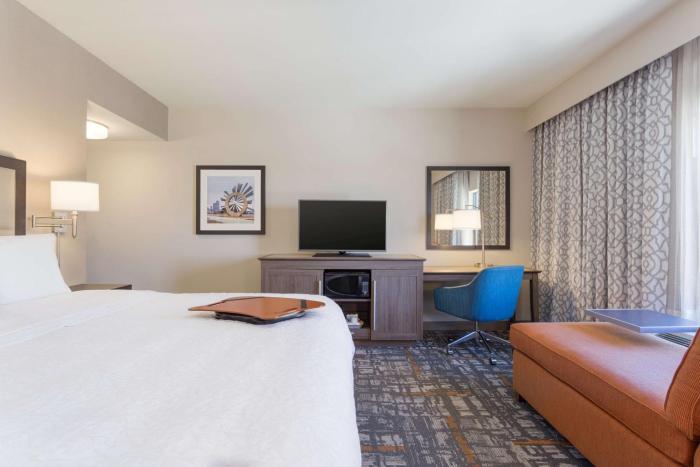 hampton inn and suites west des moines sw mall area