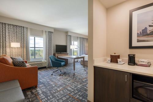 hampton inn and suites west des moines sw mall area