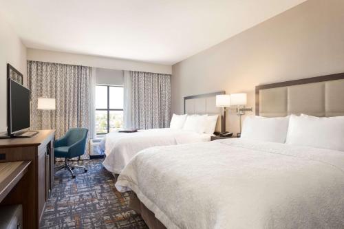 hampton inn and suites west des moines sw mall area