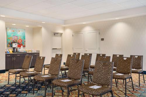 hampton inn and suites west des moines sw mall area