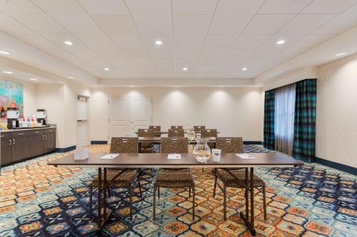 hampton inn and suites west des moines sw mall area