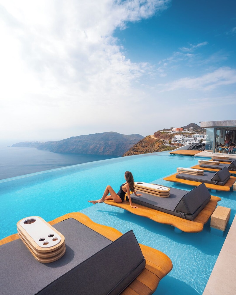 cavo tagoo santorini