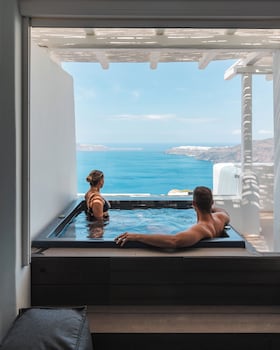 cavo tagoo santorini