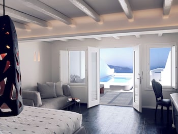 cavo tagoo santorini