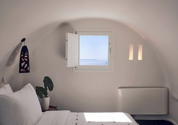 cavo tagoo santorini
