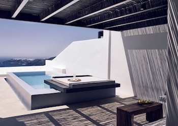 cavo tagoo santorini