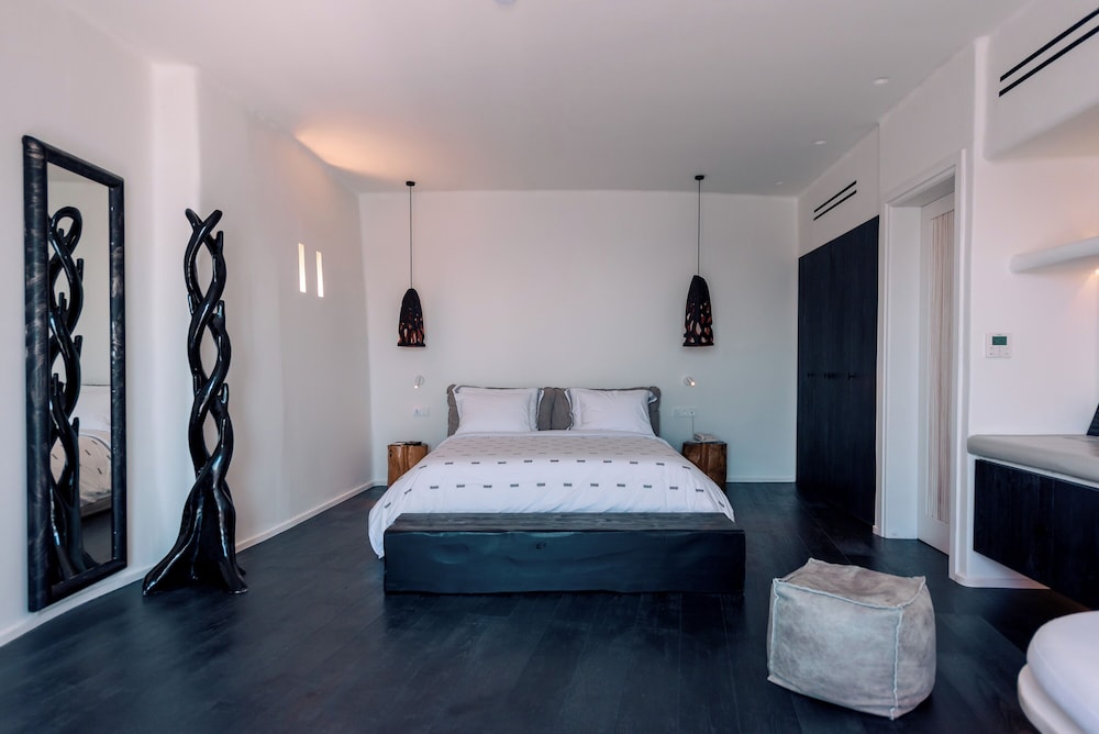 cavo tagoo santorini