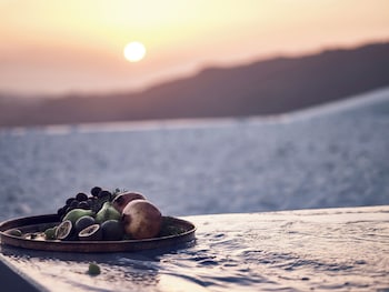 cavo tagoo santorini
