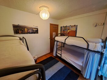 hostal el cascabel hostel