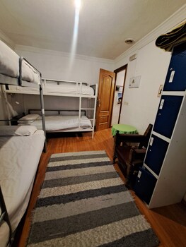hostal el cascabel hostel