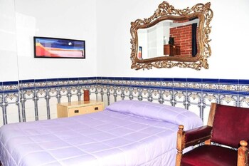 hostal el cascabel hostel