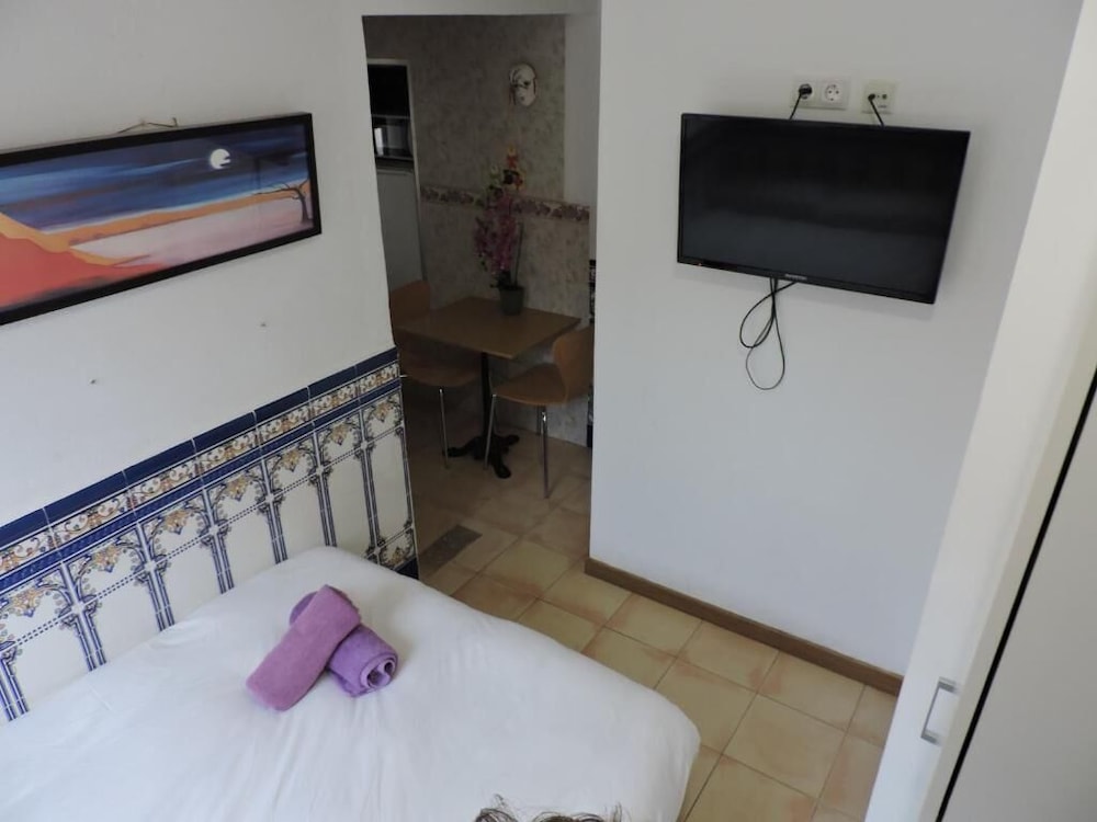 hostal el cascabel hostel
