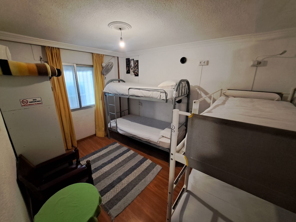 hostal el cascabel hostel