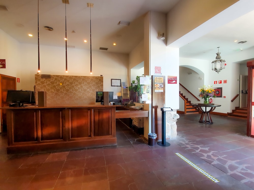 hotel san antonio el real