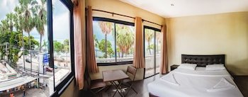 G.I Lodge,Near Tombs Of The Merenides,3 star