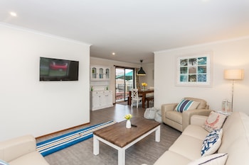 beachfront cottages torquay