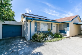 beachfront cottages torquay