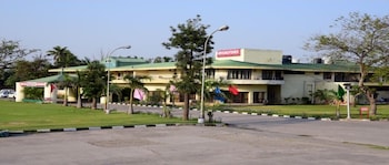 kingfisher tourist resort