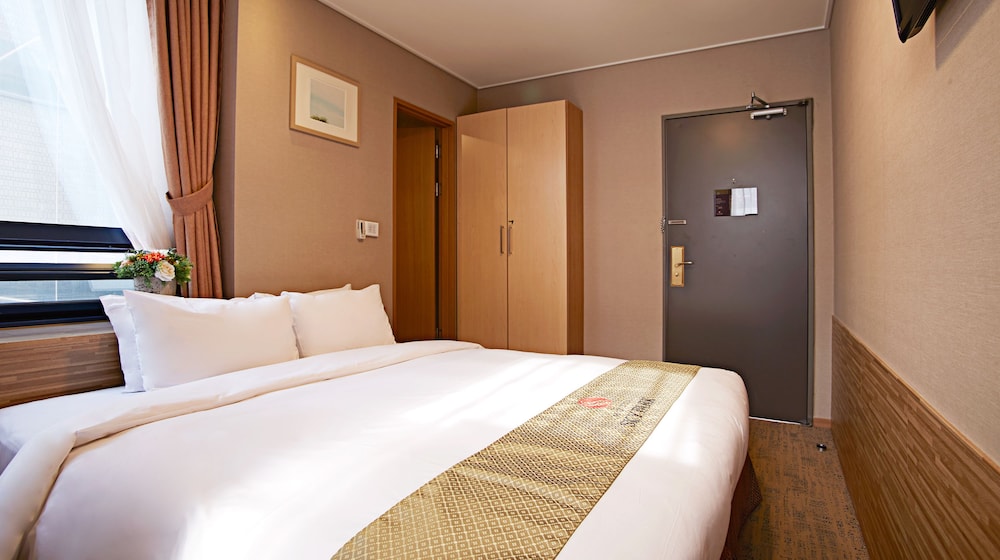 hotel skypark myeongdong i