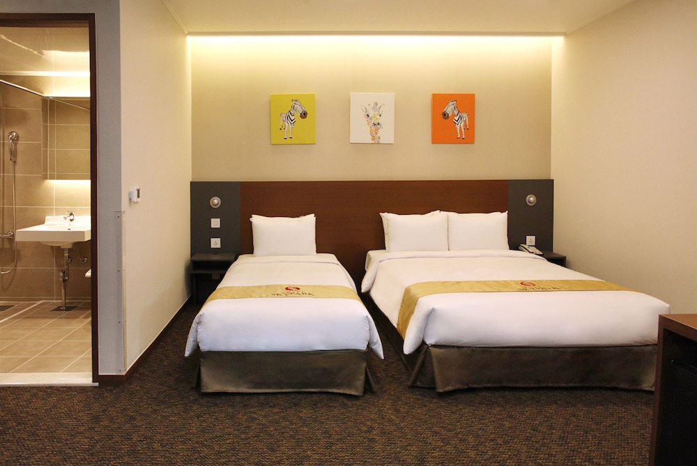 hotel skypark myeongdong ii