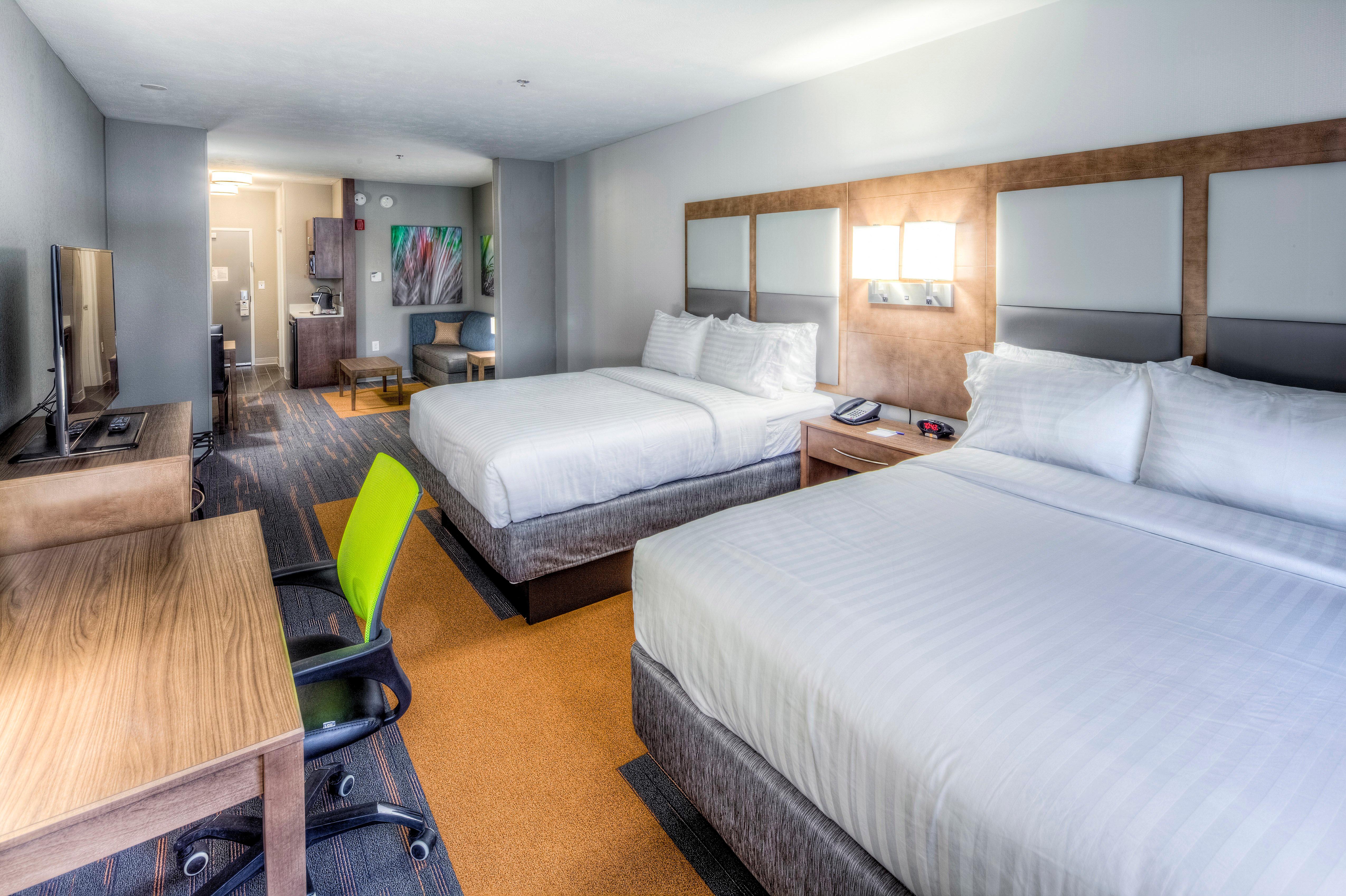 holiday inn express and suites cleveland west west