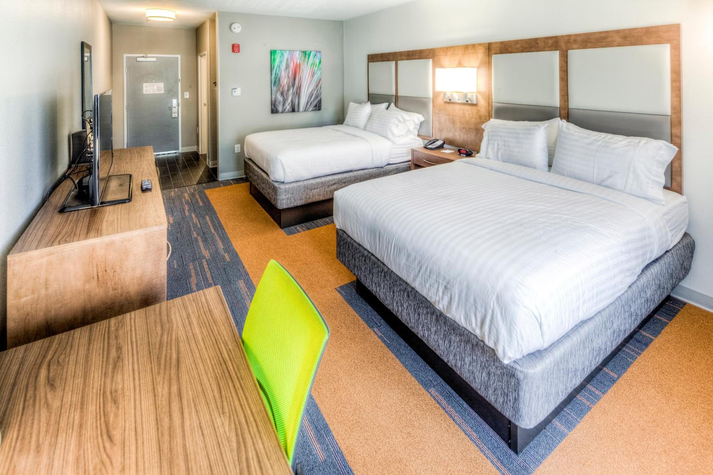 holiday inn express and suites cleveland west west
