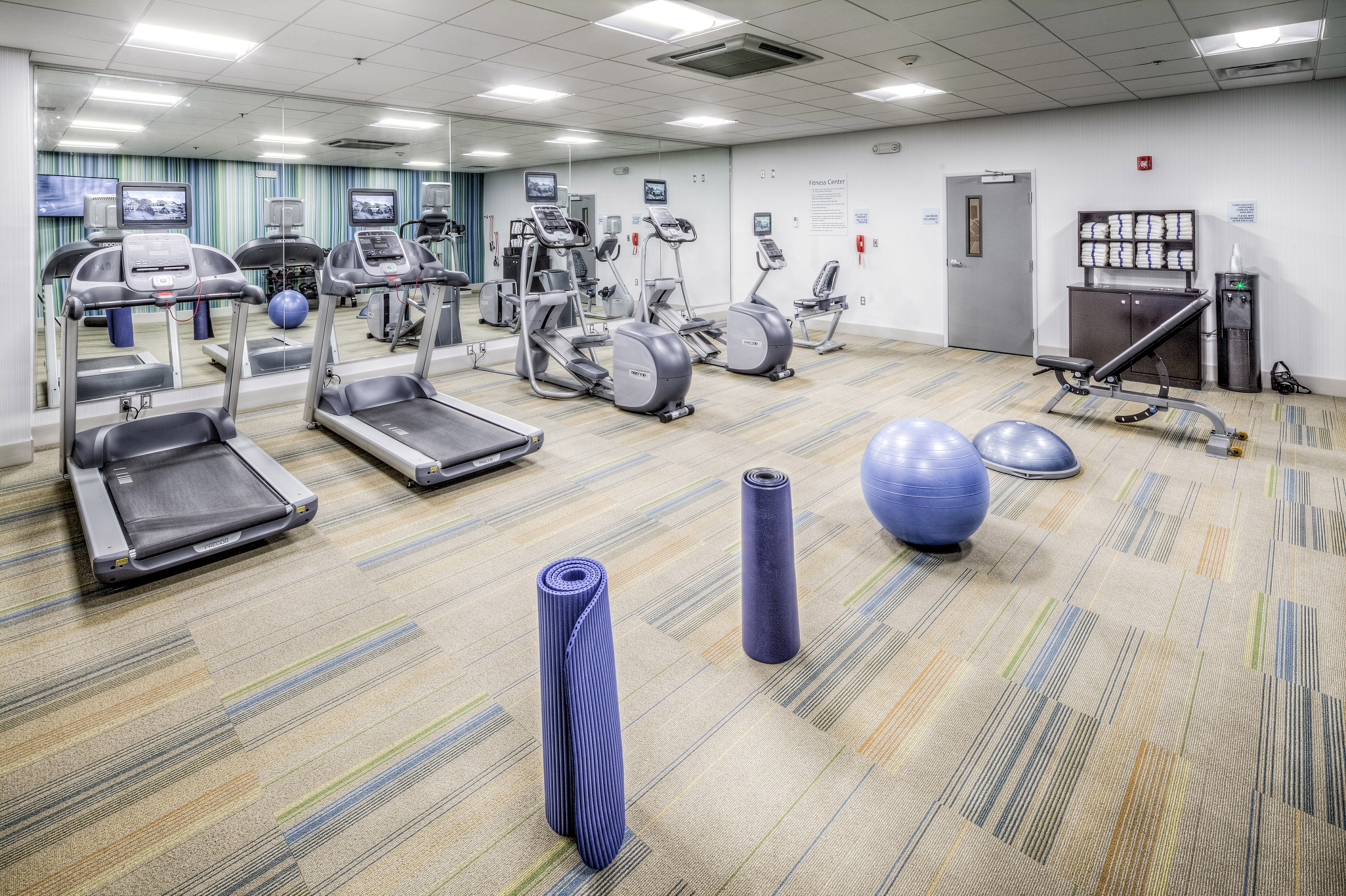 holiday inn express and suites cleveland west west