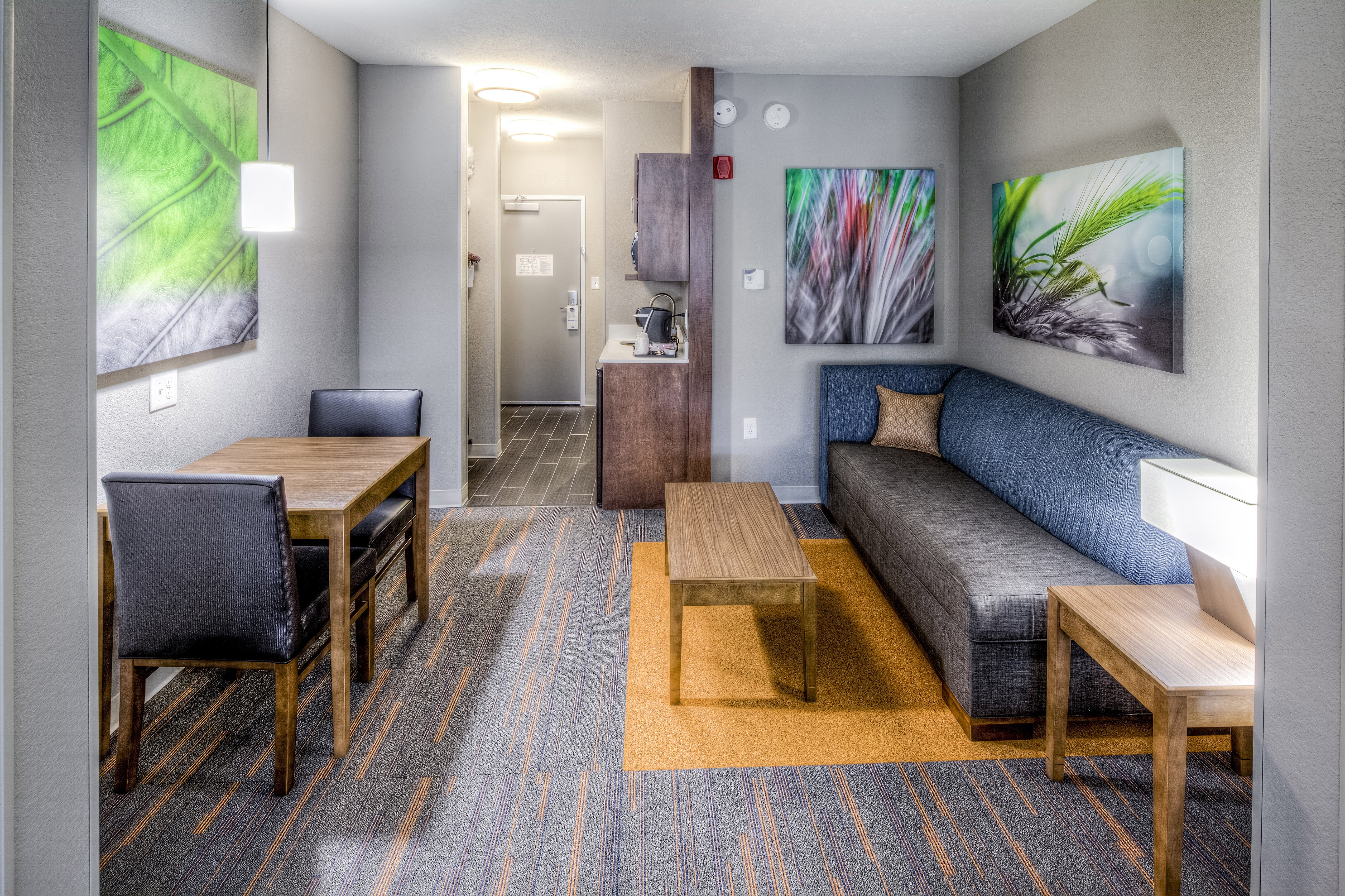 holiday inn express and suites cleveland west west