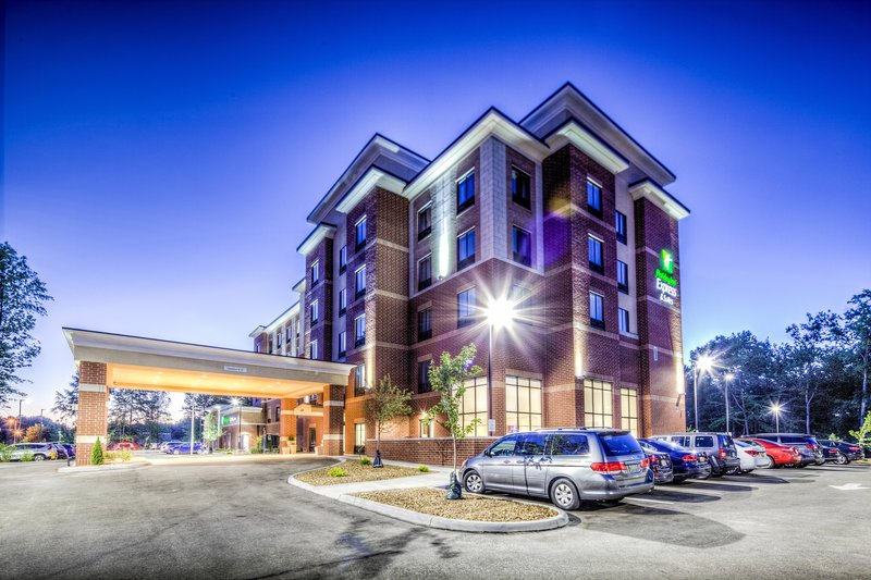 holiday inn express and suites cleveland west west