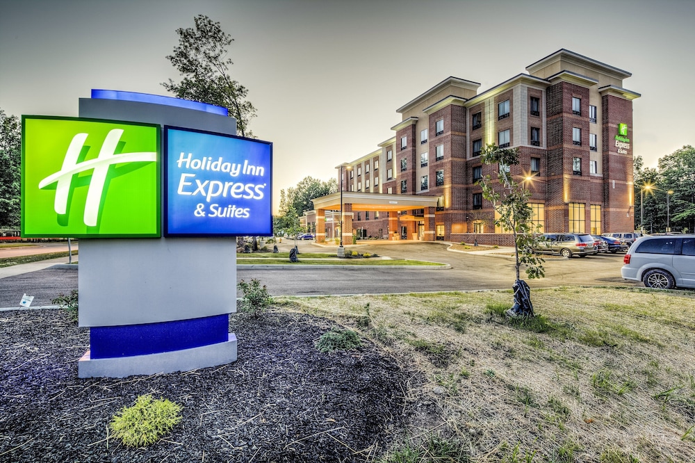 holiday inn express and suites cleveland west west