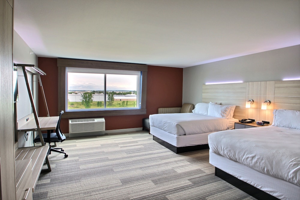 holiday inn express and suites fond du lac by ihg