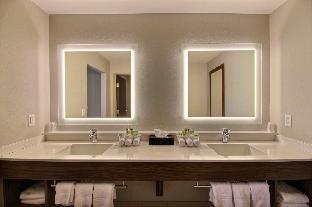 holiday inn express and suites fond du lac by ihg