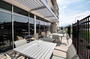holiday inn express and suites fond du lac by ihg