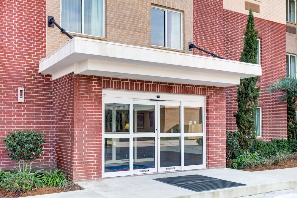 candlewood suites cut off by ihg