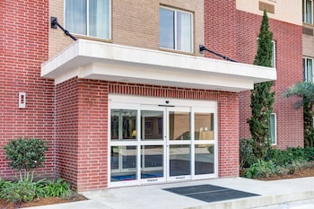 Candlewood Suites Cut Off By Ihg,Cut Off>>Bourg,3 star