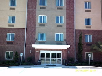 Candlewood Suites Cut Off By Ihg,Cut Off>>Bourg,3 star